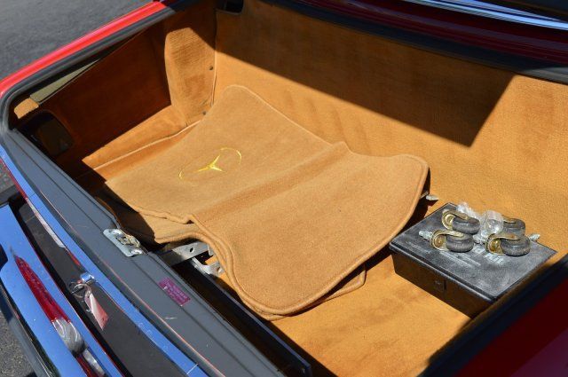 1988 Mercedes-Benz 560SL