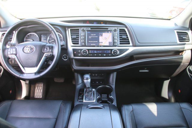 2017 Toyota Highlander