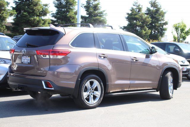 2017 Toyota Highlander