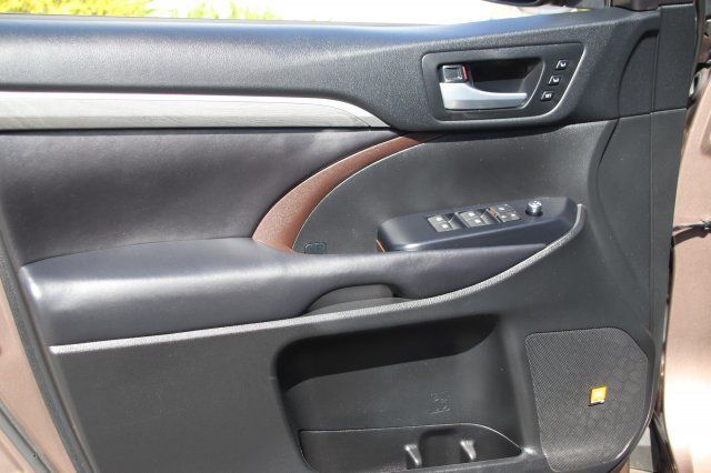 2017 Toyota Highlander