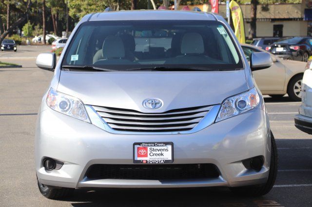 2016 Toyota Sienna