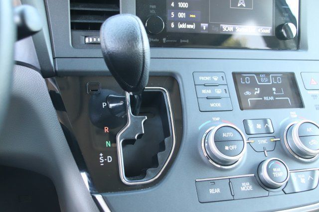 2016 Toyota Sienna