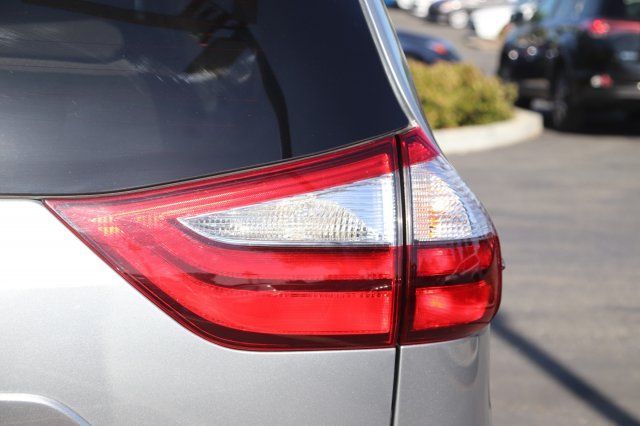 2016 Toyota Sienna