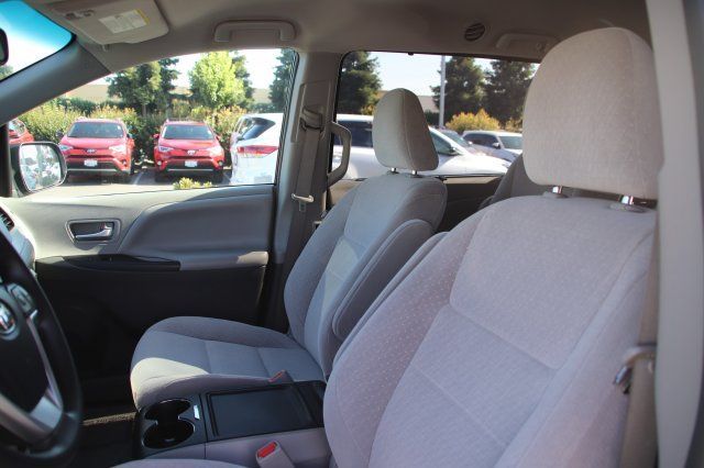 2016 Toyota Sienna
