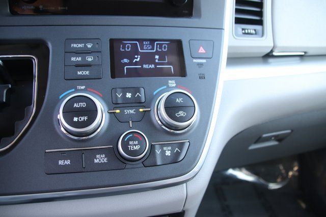 2016 Toyota Sienna