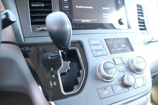 2016 Toyota Sienna