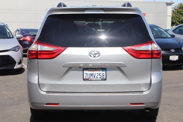 2016 Toyota Sienna