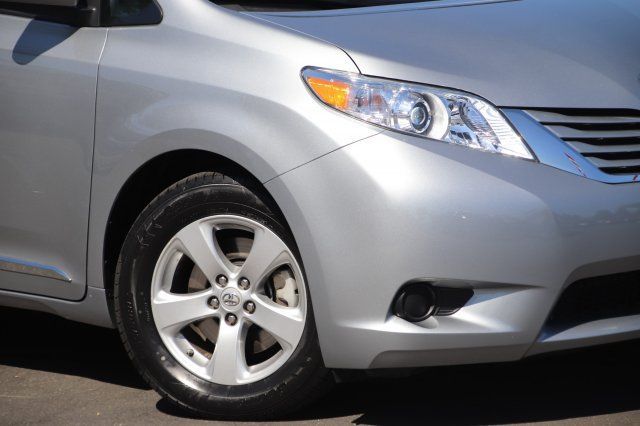 2016 Toyota Sienna