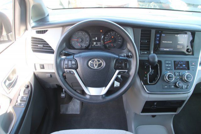 2016 Toyota Sienna