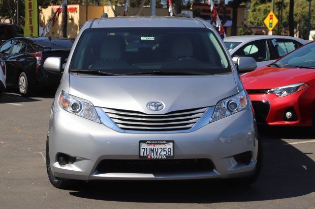 2016 Toyota Sienna