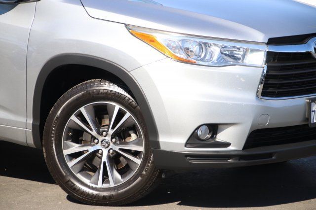2016 Toyota Highlander