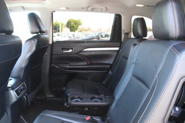 2016 Toyota Highlander
