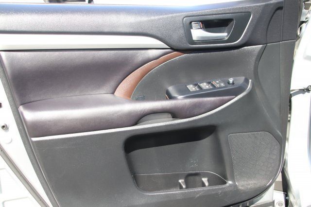 2016 Toyota Highlander