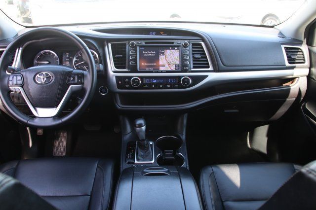 2016 Toyota Highlander