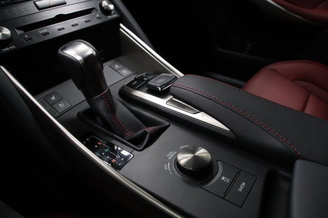 2017 Lexus IS