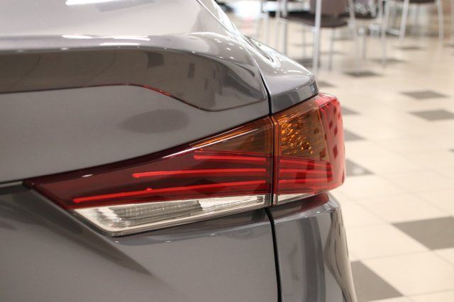 2017 Lexus IS
