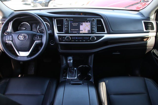 2016 Toyota Highlander