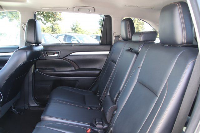 2016 Toyota Highlander