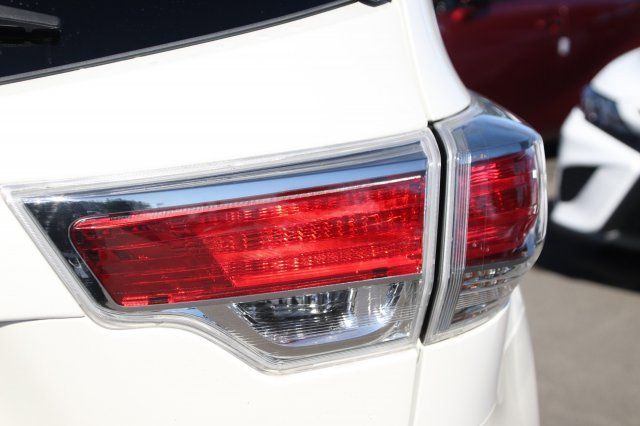 2016 Toyota Highlander