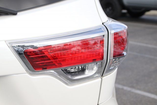 2016 Toyota Highlander