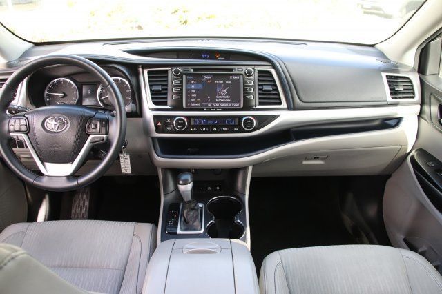 2016 Toyota Highlander