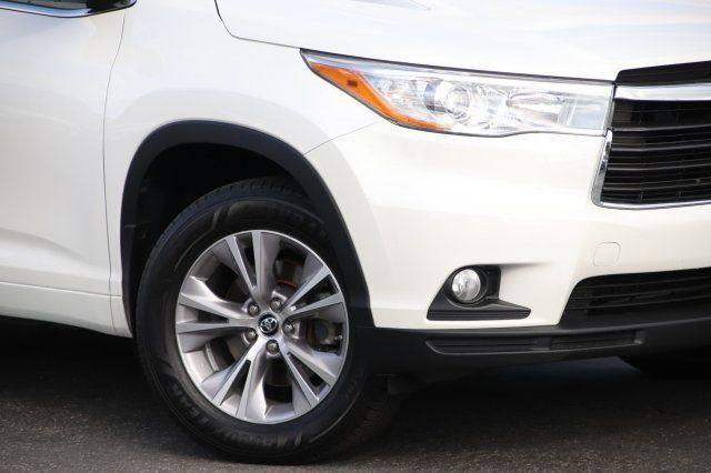 2016 Toyota Highlander
