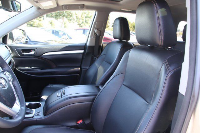 2016 Toyota Highlander