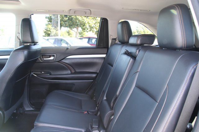 2016 Toyota Highlander