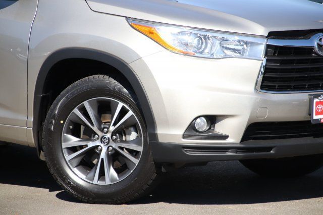 2016 Toyota Highlander