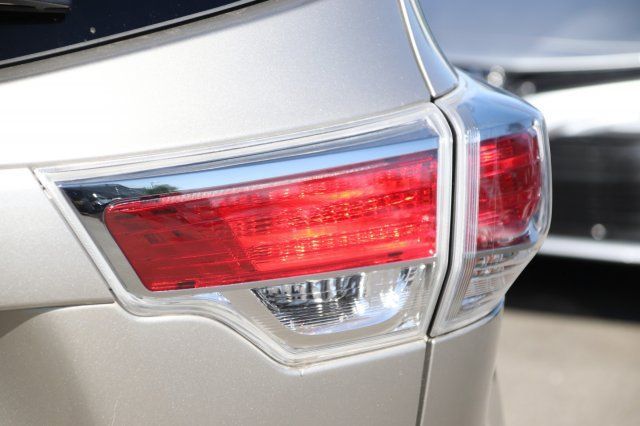 2016 Toyota Highlander