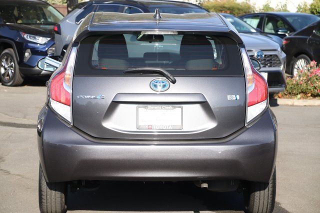 2016 Toyota Prius c
