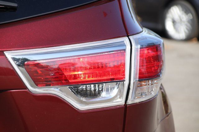 2016 Toyota Highlander