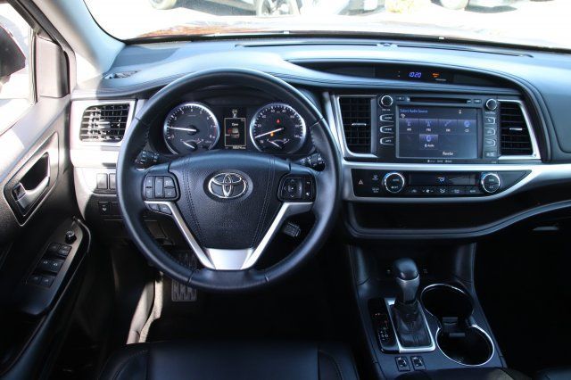 2016 Toyota Highlander