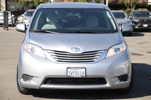 2017 Toyota Sienna