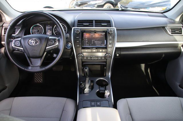 2016 Toyota Camry Hybrid