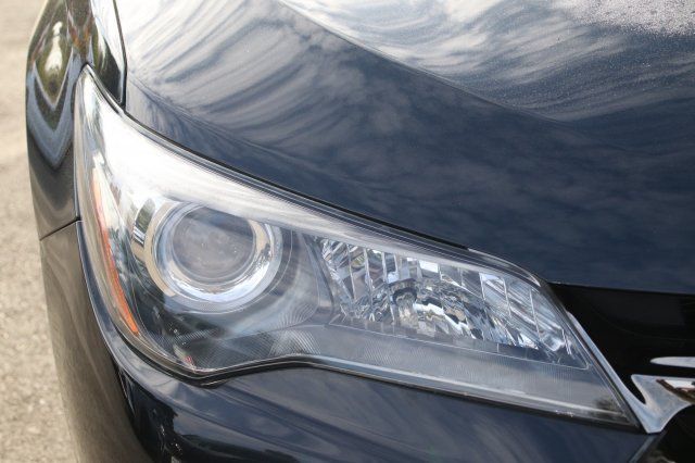 2016 Toyota Camry Hybrid