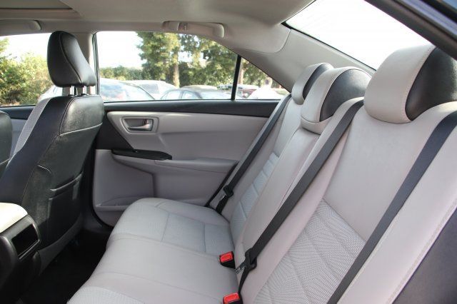 2016 Toyota Camry Hybrid