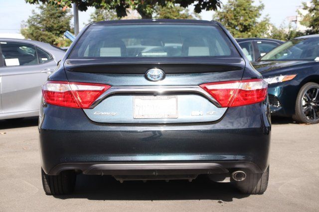 2016 Toyota Camry Hybrid
