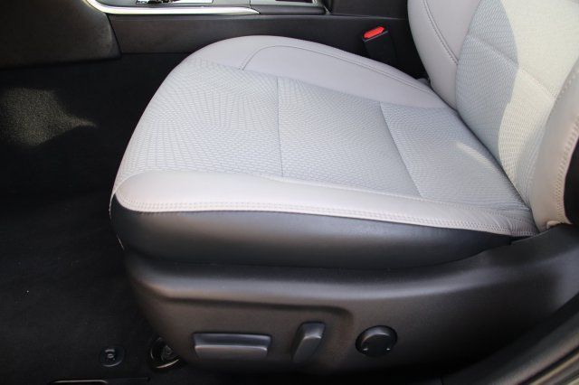 2016 Toyota Camry Hybrid