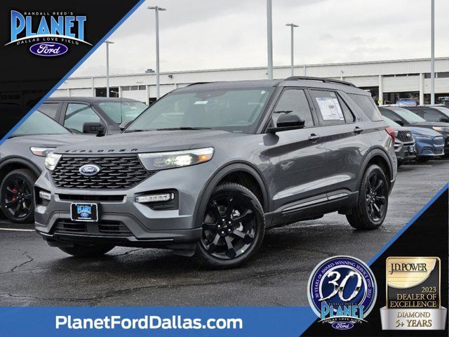 2023 Ford Explorer ST 4WD's photo