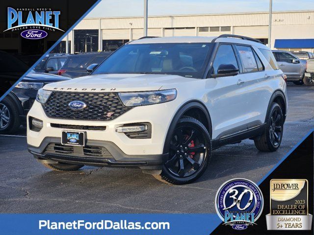2023 Ford Explorer ST 4WD's photo