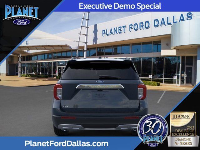2023 Ford Explorer XLT RWD's photo