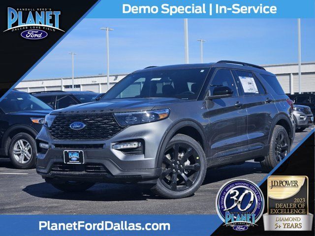 2023 Ford Explorer ST-LINE RWD's photo