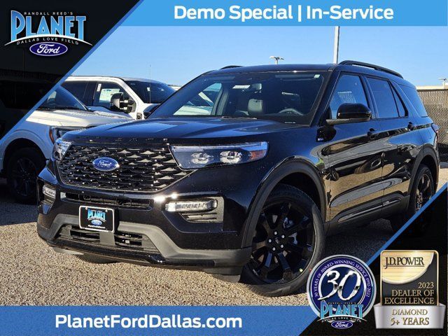 2023 Ford Explorer ST-LINE RWD's photo