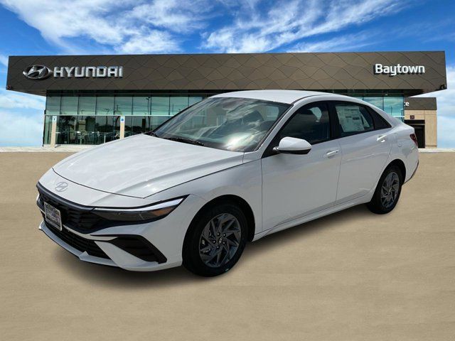 Used 2024 Hyundai Elantra