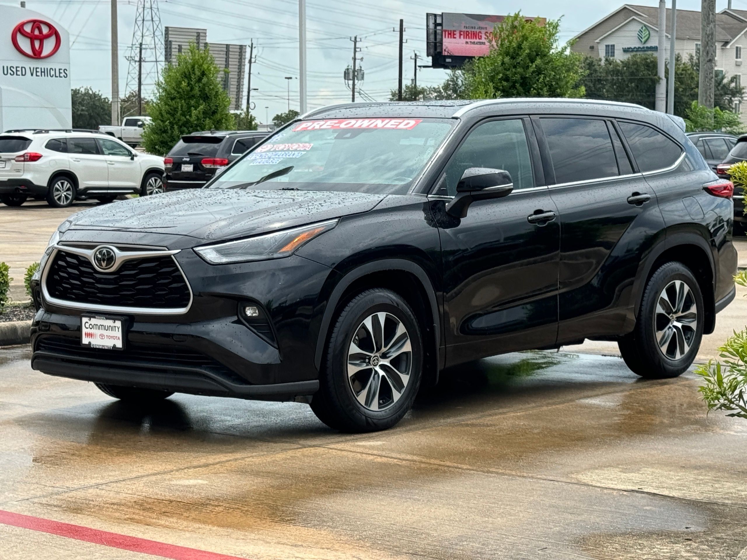 Used 2022 Toyota Highlander