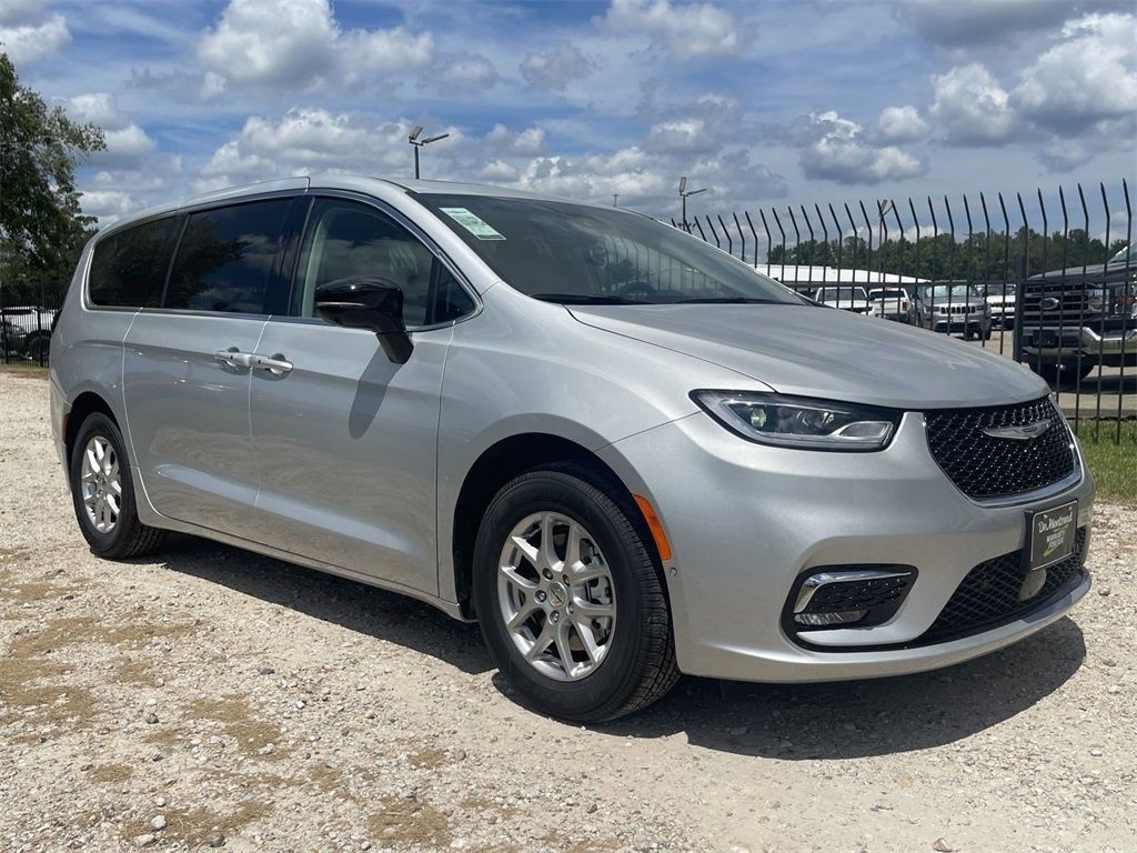 New 2024 Chrysler Pacifica