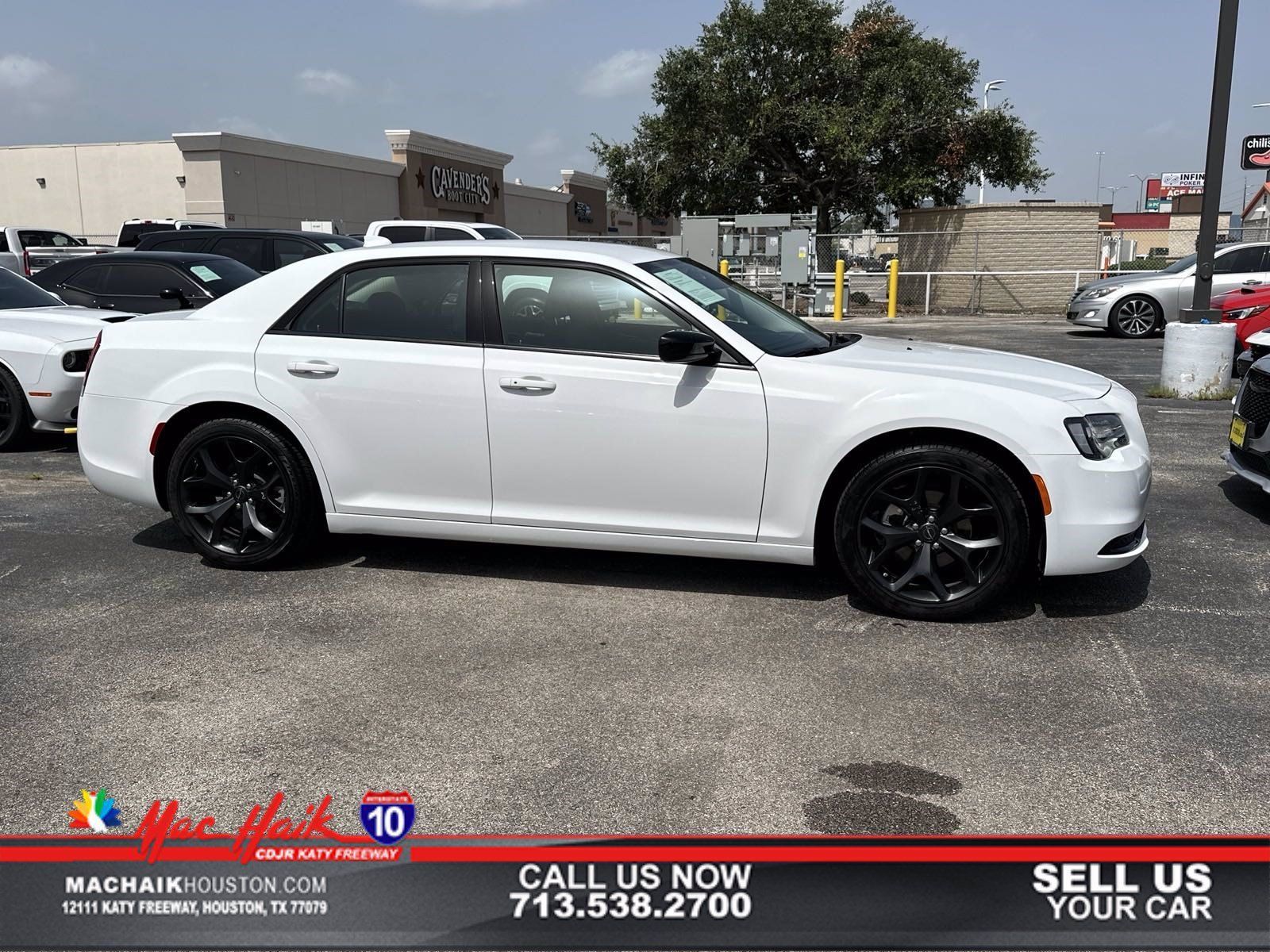 Used 2023 Chrysler 300