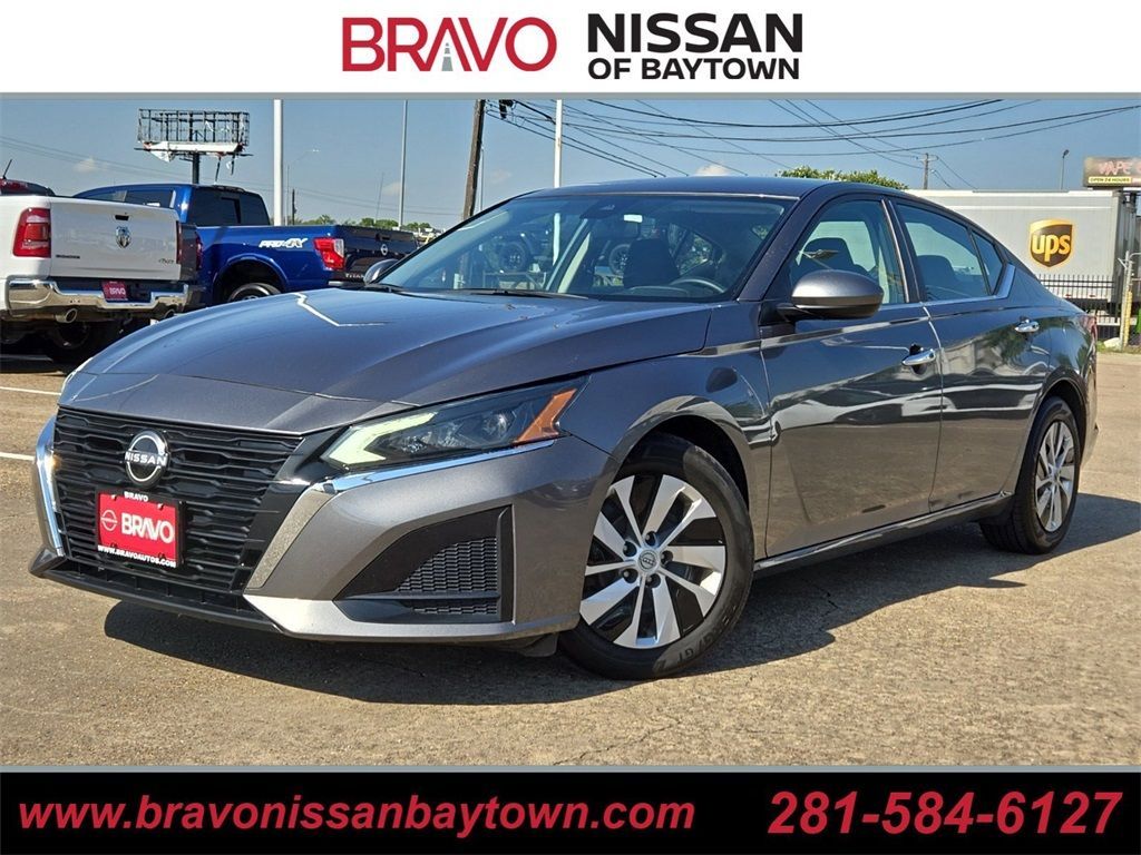 Used 2023 Nissan Altima