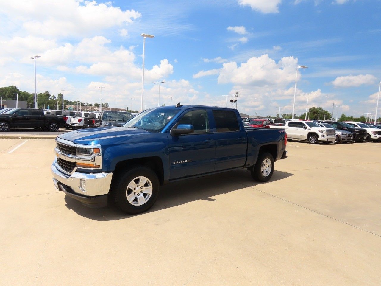 Used 2017 Chevrolet Silverado 1500 LT with VIN 3GCUKREC1HG265052 for sale in Spring, TX